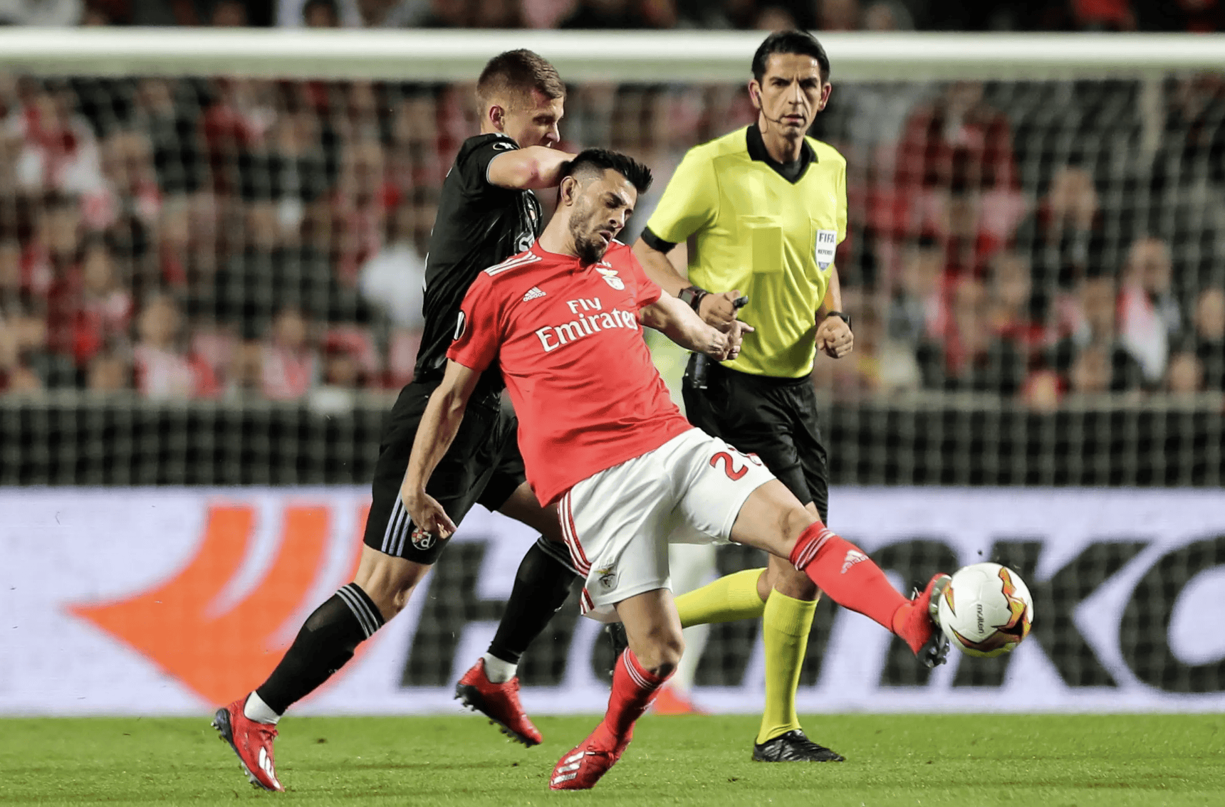 开云网页版-包含意大利杯集结日再迎强敌，切尔西队长鼓劲，主帅态度：媒体盛赞，赛季目标并未改变的词条